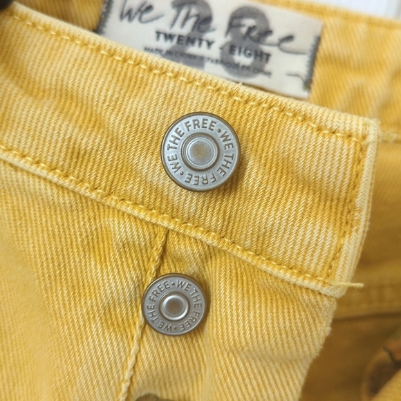 We The Free Anytime Anywhere Crvy Distressed High Waisted Cuffed Jean Shorts 28 - Picture 6 of 12